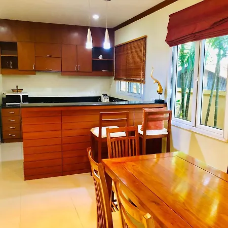 Karon Pool Villa 卡伦3卧泳池别墅 Exterior photo