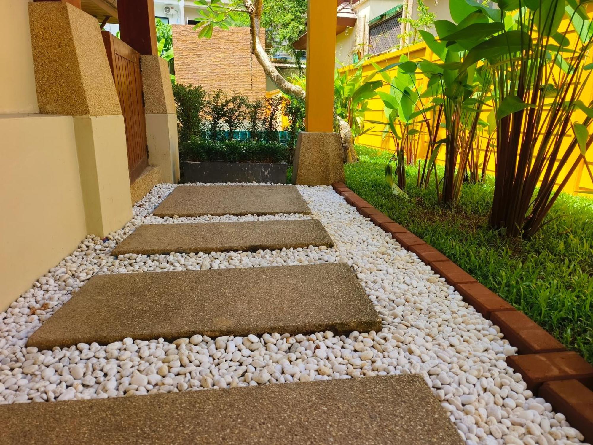 Villa Pool 卡伦3卧泳池别墅 Karon